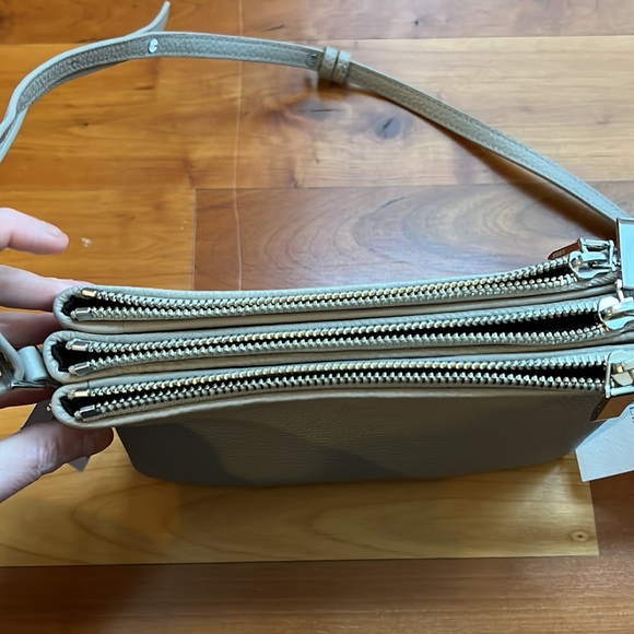 NEW Aritiza Crossbody - Picture 7 of 10